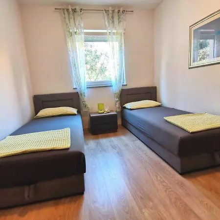 Leona Appartamento Fažana